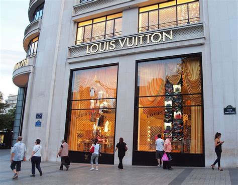 how much is louis vuitton bag in paris|louis vuitton paris store website.